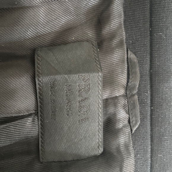 Women’s Prada black wool blazer! - Picture 6 of 8